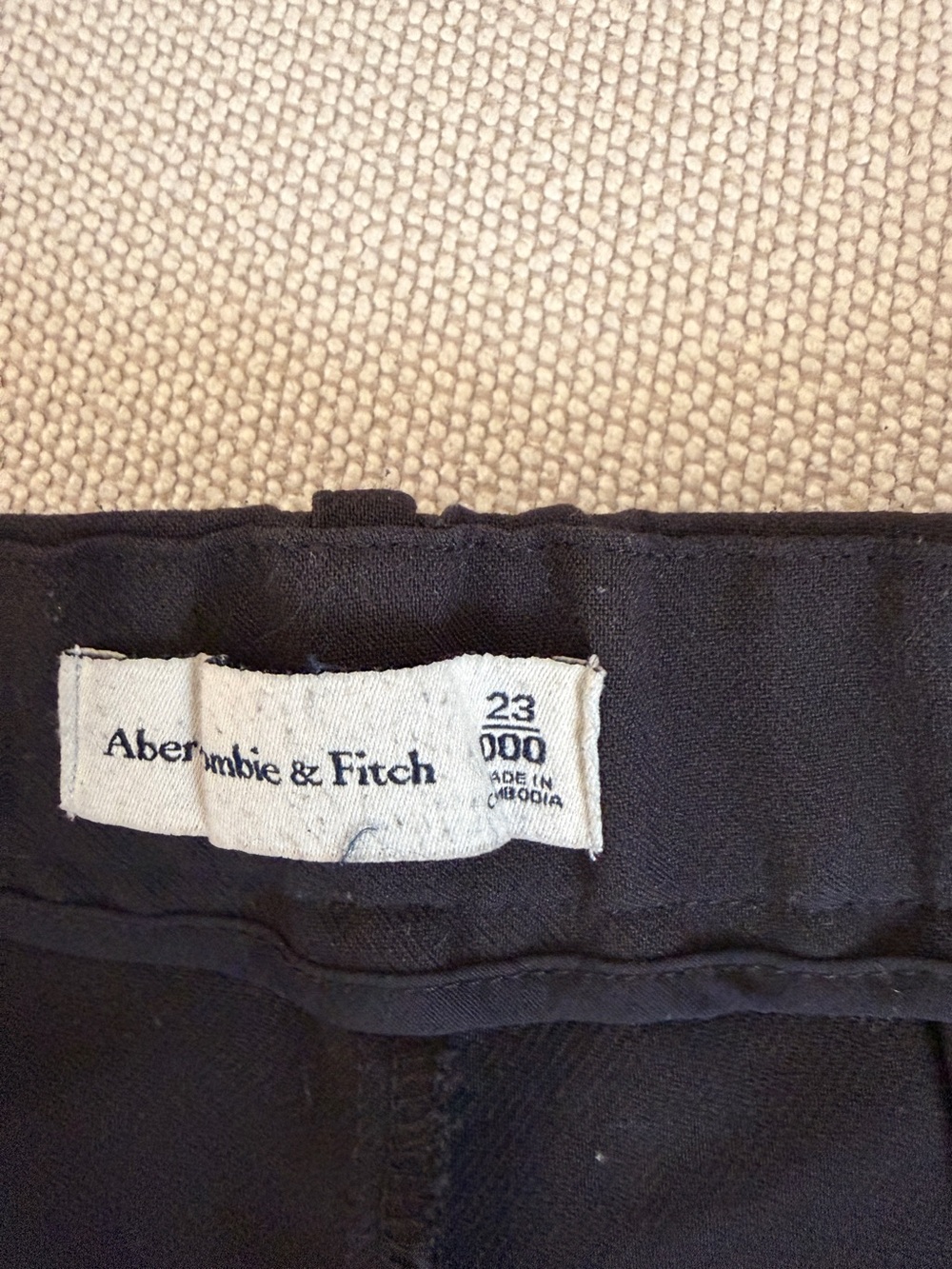 Classic Black High-Waist Abercrombie Trousers - Picture 2 of 2